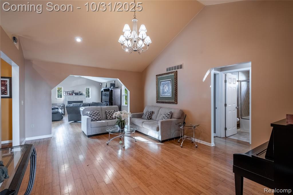7036 Glen Oak Drive, Grand Blanc, MI 48439 — Photo 5