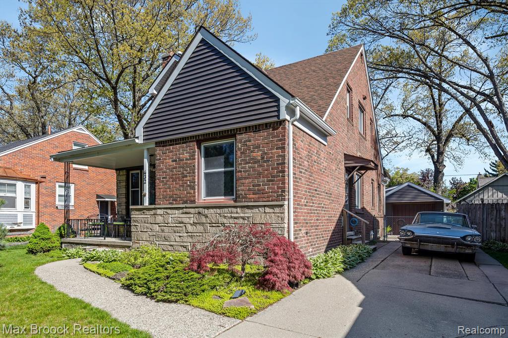 432 W CAMBOURNE Street, Ferndale, MI 48220 — Photo 4