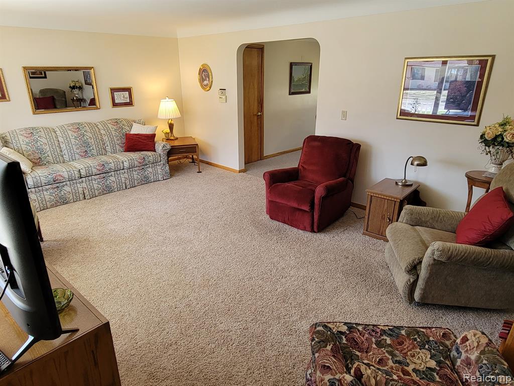 42 S FLOWER Street, Croswell, MI 48422 — Photo 6