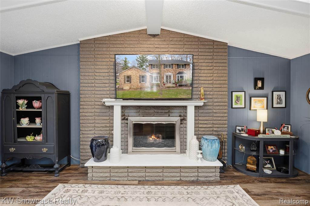 6144 Venice Drive, Commerce Twp, MI 48382 — Photo 18
