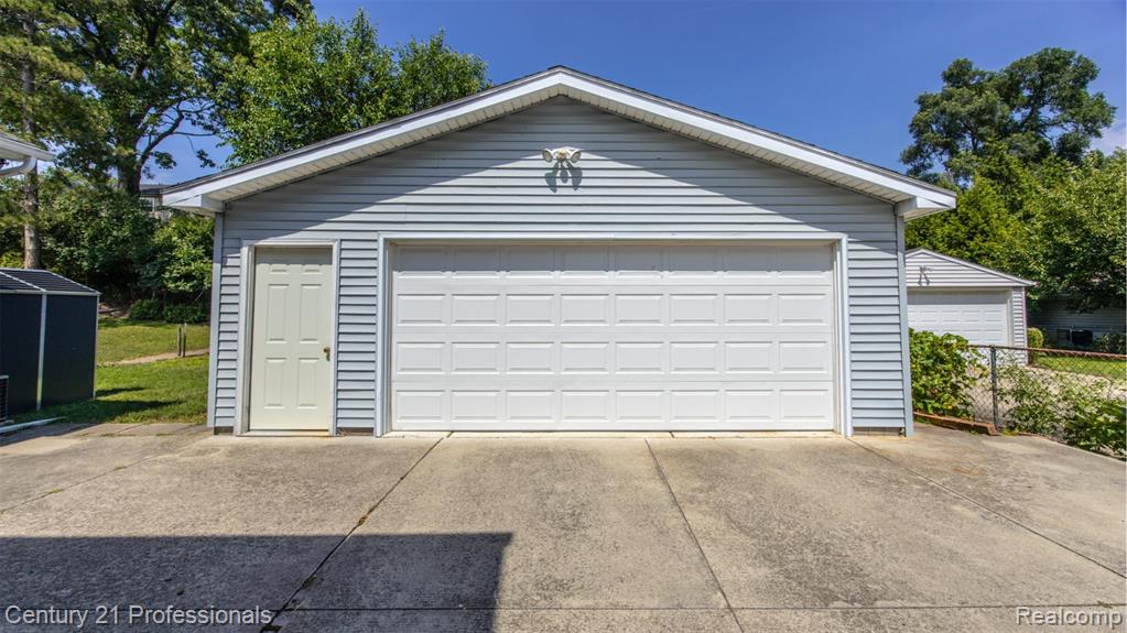 516 Renshaw Street, Rochester, MI 48307 — Photo 42