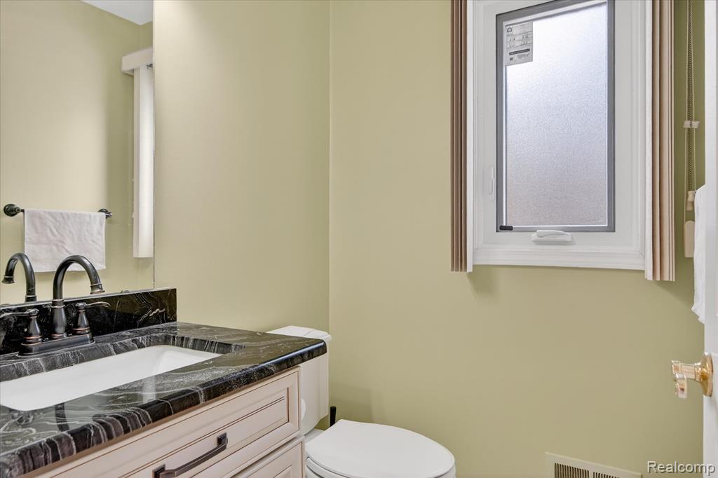 6857 Bridgemont Drive, Canton, MI 48187 — Photo 13