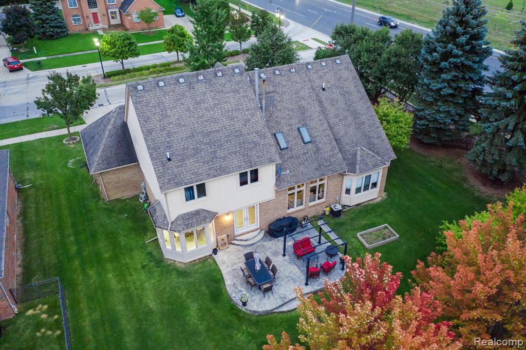 45021 Riverwoods Drive, Macomb, MI 48044 — Photo 31