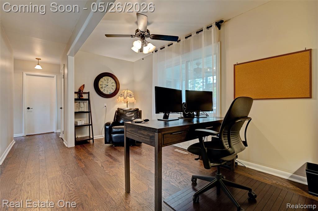 6394 Manson Drive, Waterford, MI 48329 — Photo 15