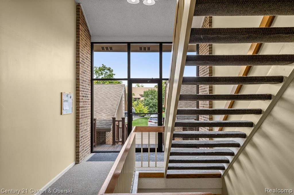 11865 SYCAMORE Drive, 31, Plymouth, MI 48170 — Photo 31