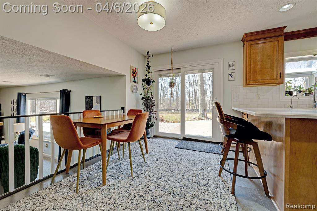 6332 Laura Lane, Flint, MI 48507 — Photo 12
