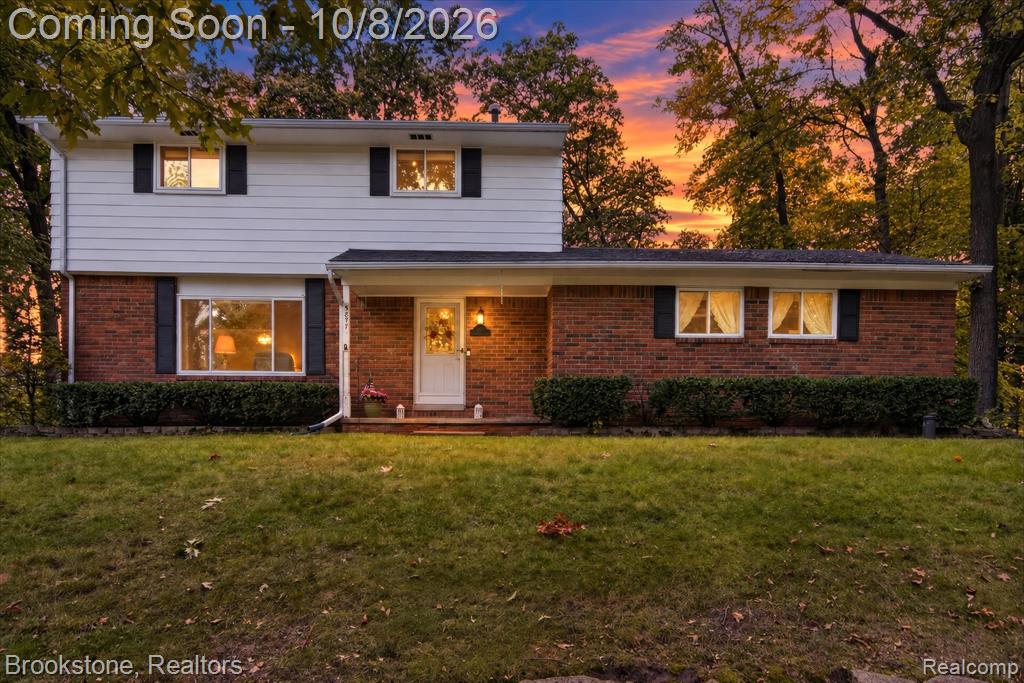 5877 Hummingbird Lane, Clarkston, MI