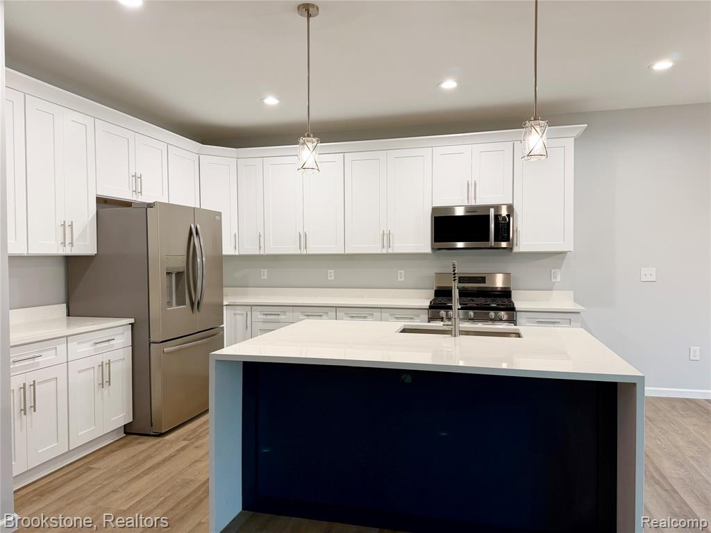 37116 Moravian Drive, Clinton Twp, MI 48036 — Photo 16