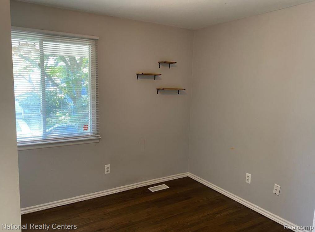 709 N EDISON Avenue, Royal Oak, MI 48067 — Photo 29