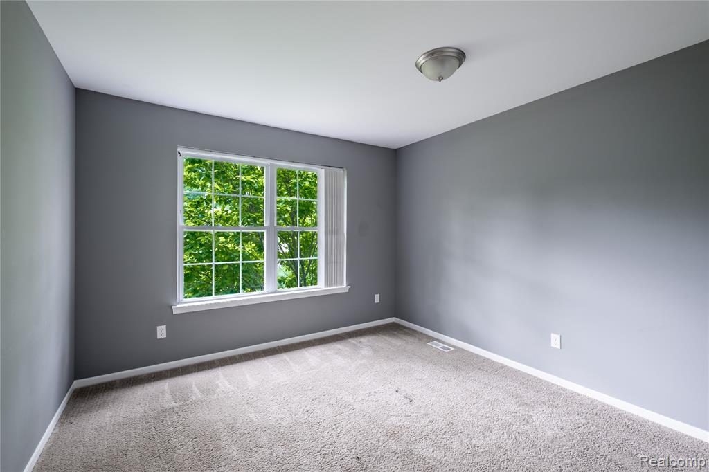 1250 Walloon Way, Lake Orion, MI — Photo 17