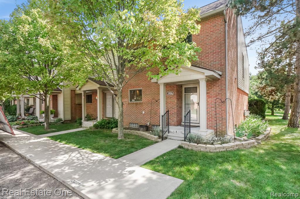 3856 Old Creek Road, 25, Troy, MI 48084 — Photo 4
