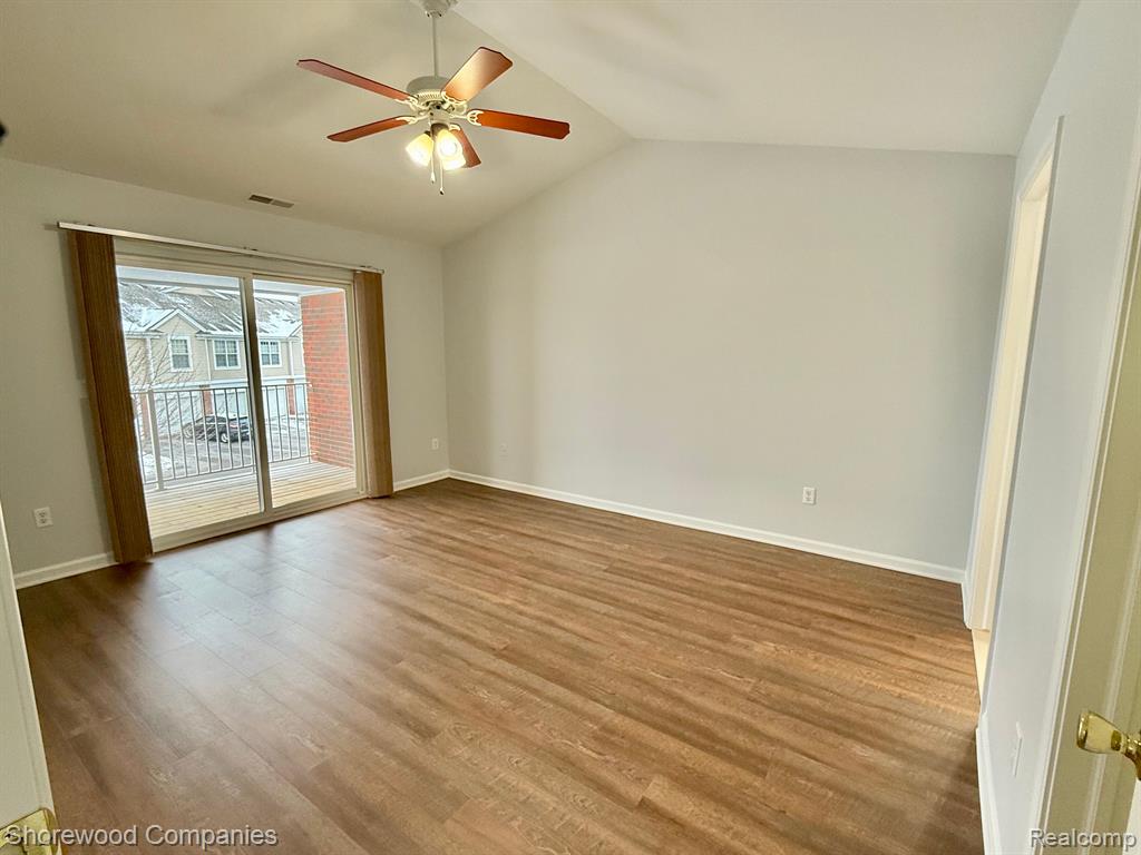 46116 Rhodes Drive, Macomb, MI 48044 — Photo 13