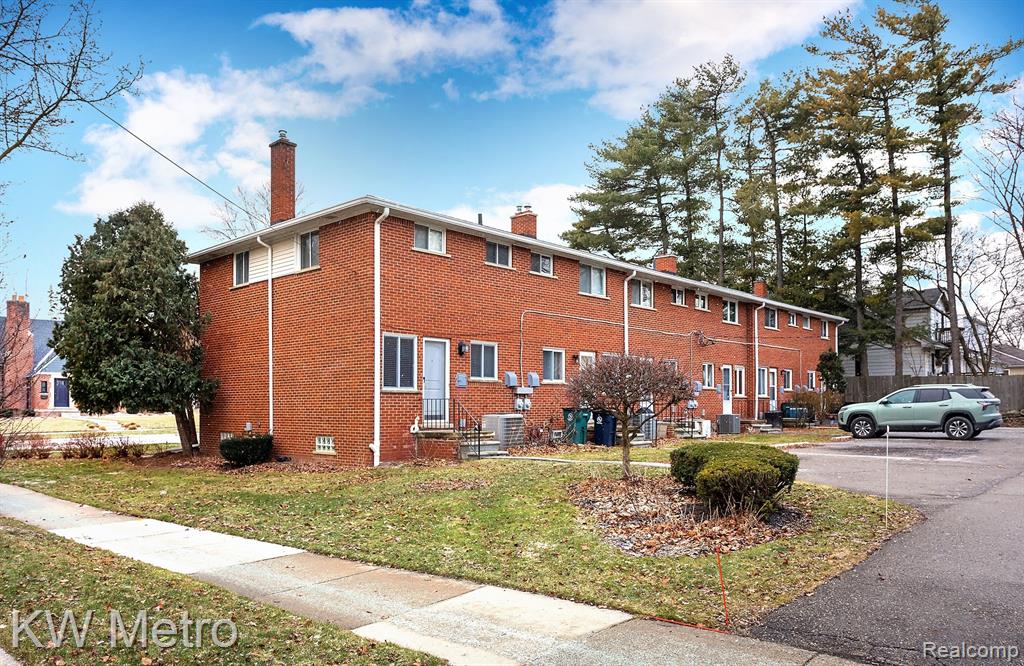 500 W HOUSTONIA Avenue, Royal Oak, MI 48073 — Photo 24