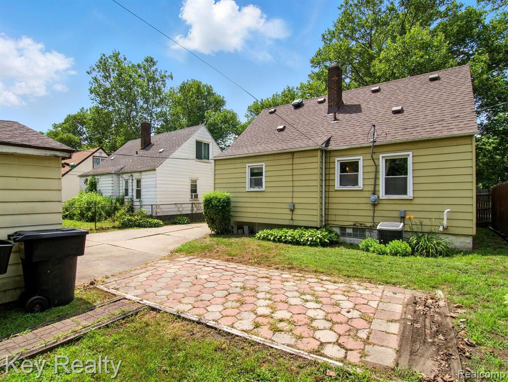 1225 S Annabelle Street, Detroit, MI 48217 — Photo 12