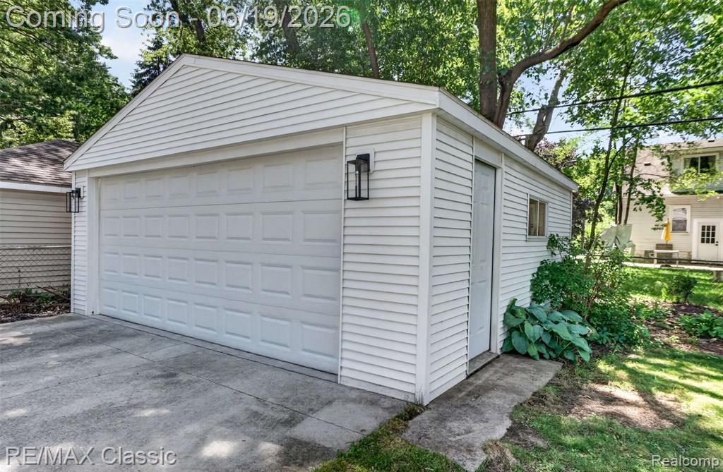 561 W Saratoga Street, Ferndale, MI 48220 — Photo 39