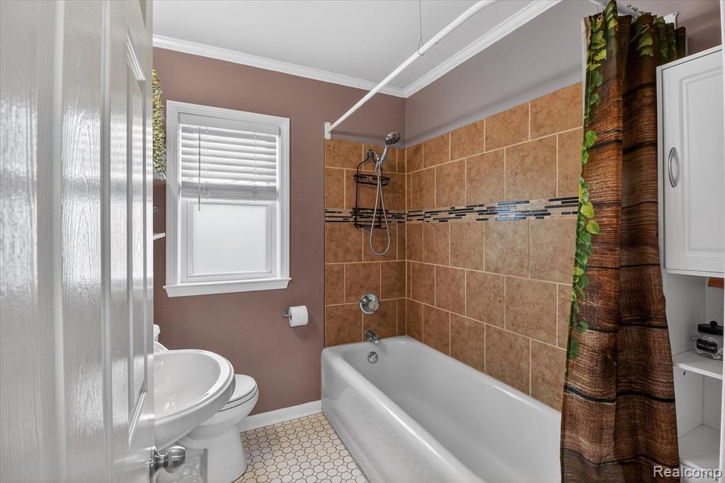 29508 Bock Street, Garden City, MI — Photo 23