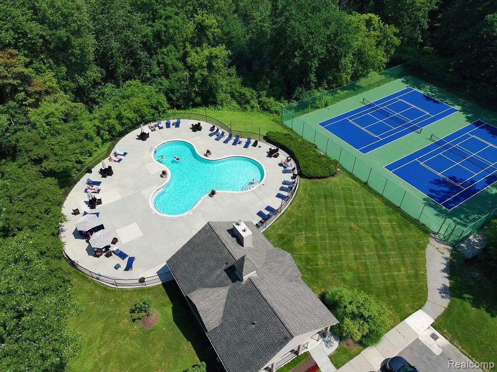 7108 Green Farm Road, West Bloomfield, MI — Photo 41