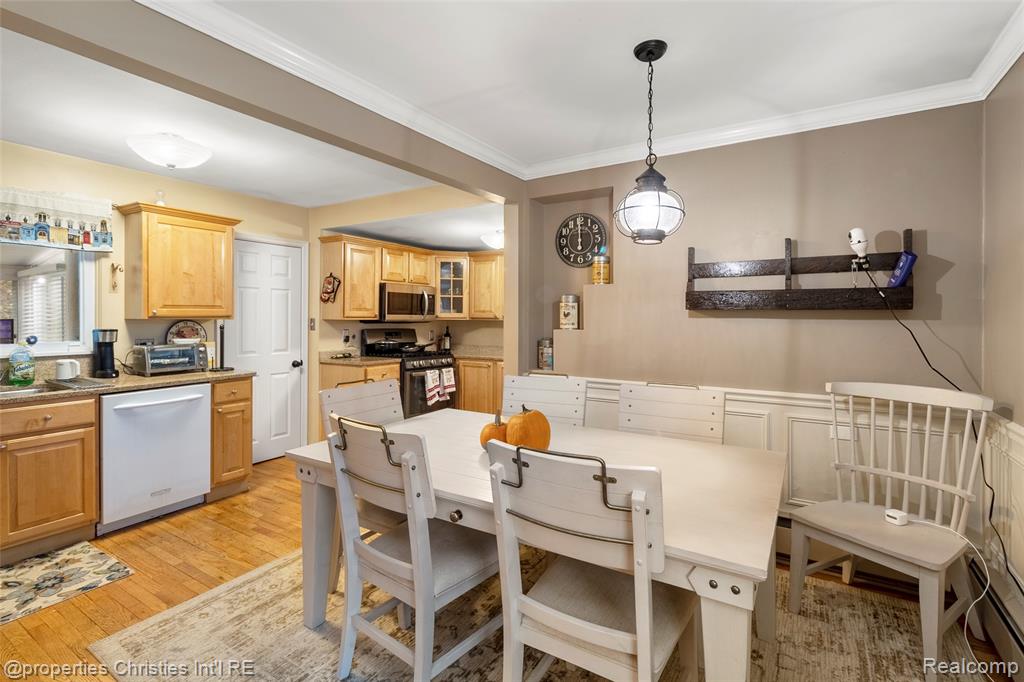 16219 Elizabeth Street, Beverly Hills, MI 48025 — Photo 4