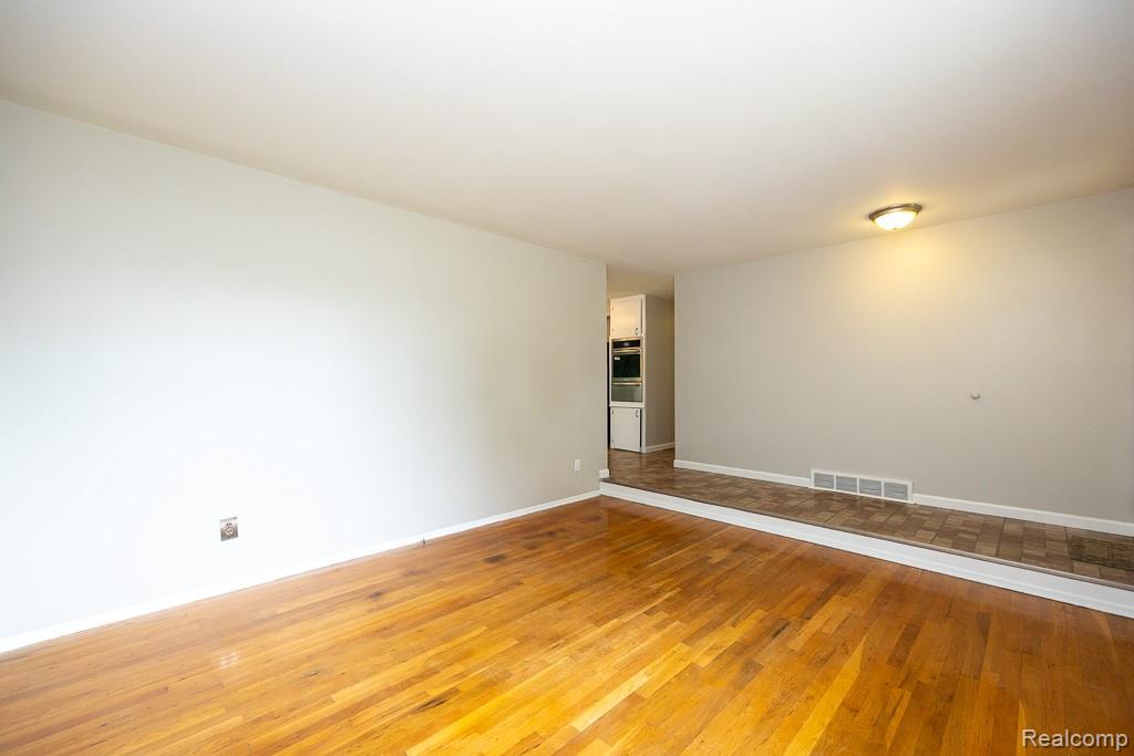 8040 Alton Street, Canton, MI 48187 — Photo 5