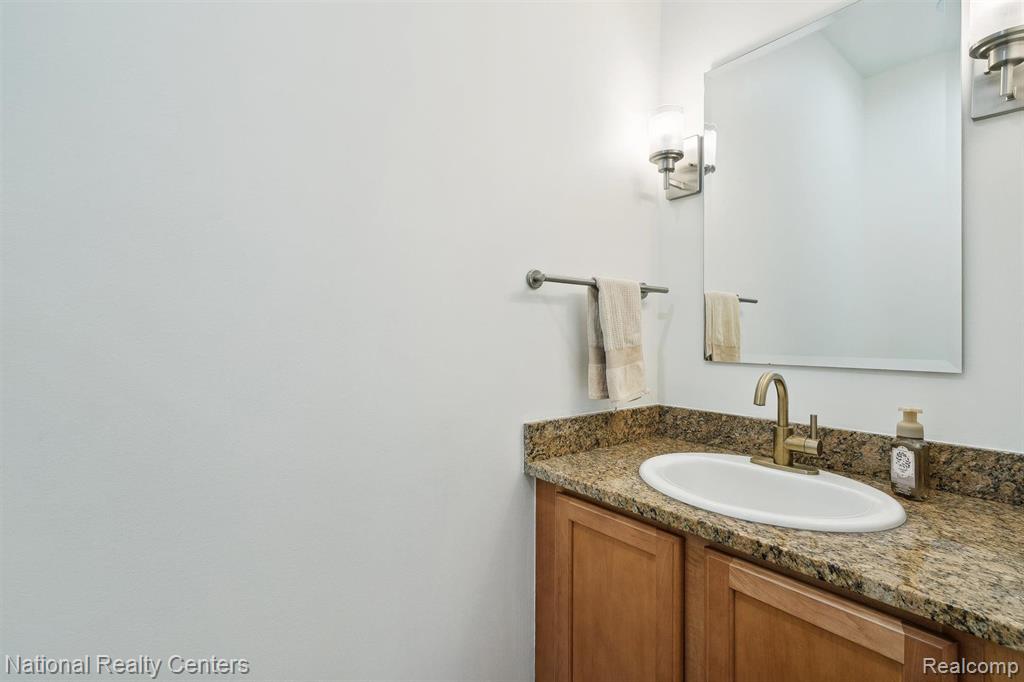 5639 HEATHLAND Circle, Clarkston, MI — Photo 5