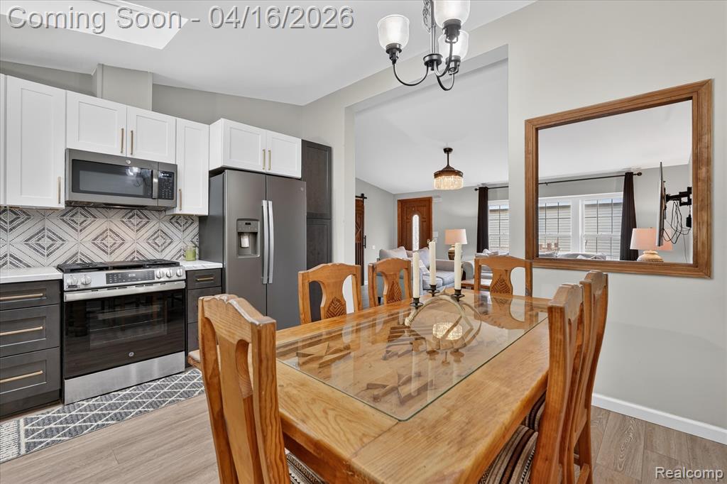 11542 Clearwater Dr, Fenton, MI 48430 — Photo 12