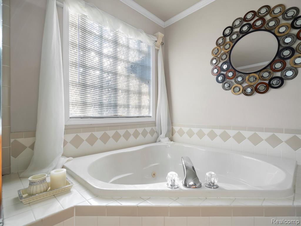 46490 MARINER Drive, Macomb, MI 48044 — Photo 29