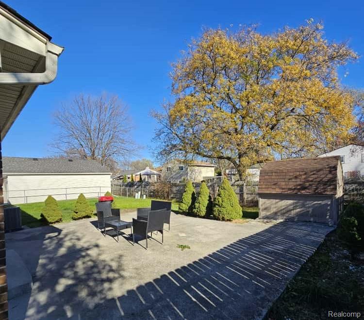 42116 Ehrke Drive, Clinton Twp, MI 48038 — Photo 6