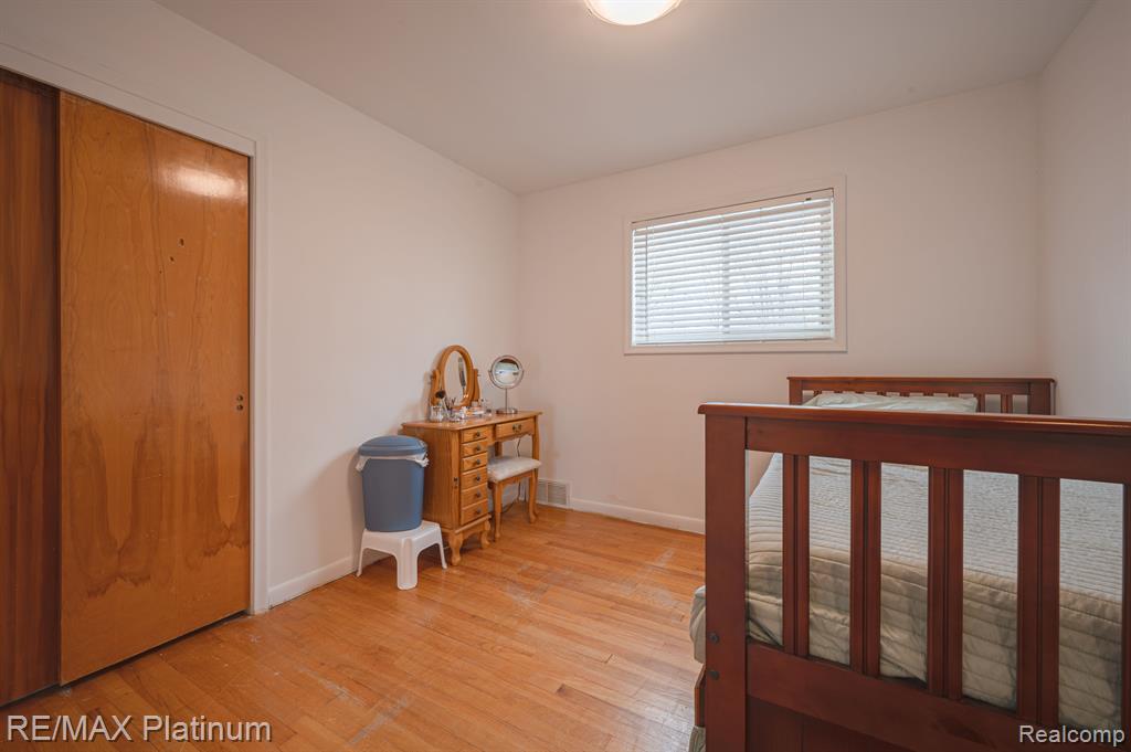 710 MANORDALE Court, Milford, MI 48381 — Photo 25