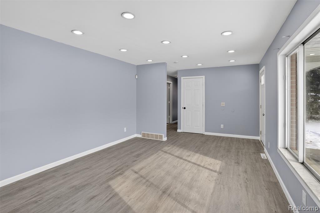 805 Birch Street, Saginaw, MI 48601 — Photo 11