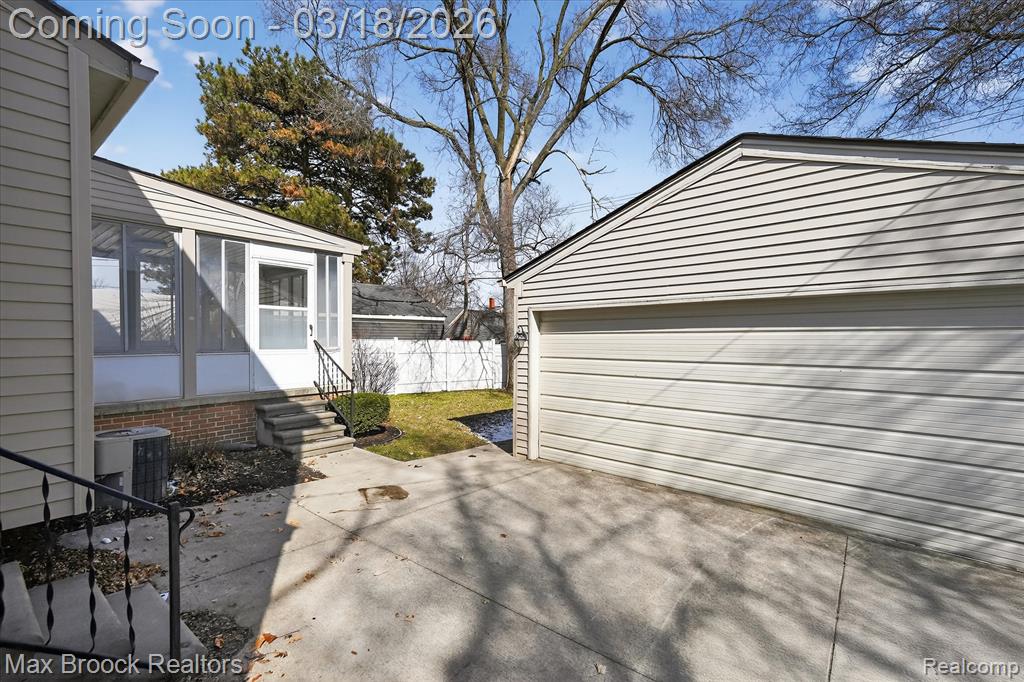 4414 Robinwood Avenue, Royal Oak, MI 48073 — Photo 41