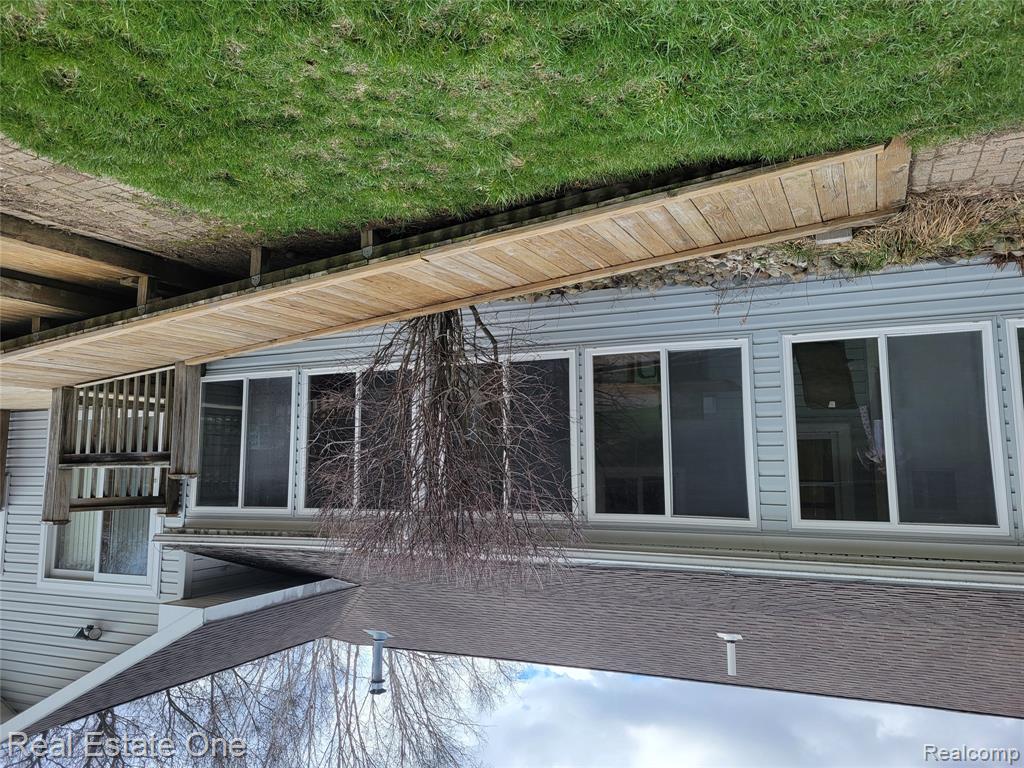 5415 Pine Knob Lane, Clarkston, MI — Photo 15