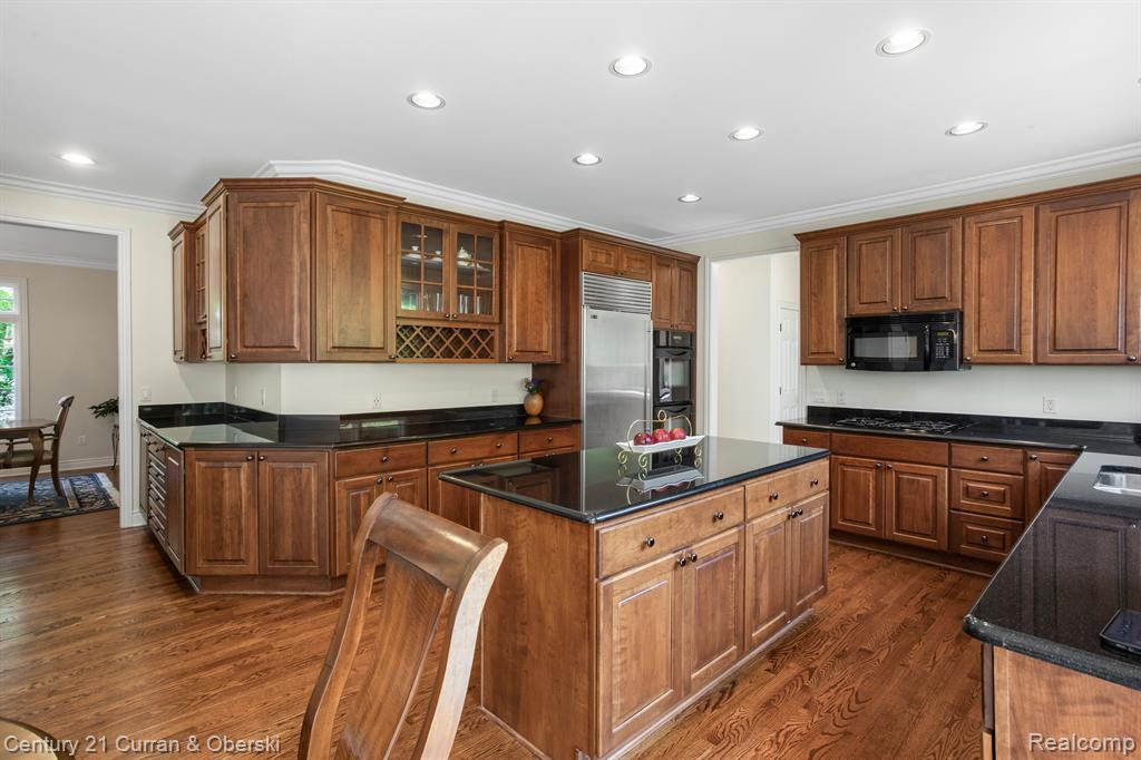 18585 STEEP HOLLOW Court, Northville, MI 48168 — Photo 22
