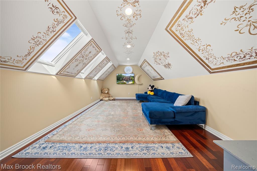5679 Branford Drive, West Bloomfield, MI — Photo 49