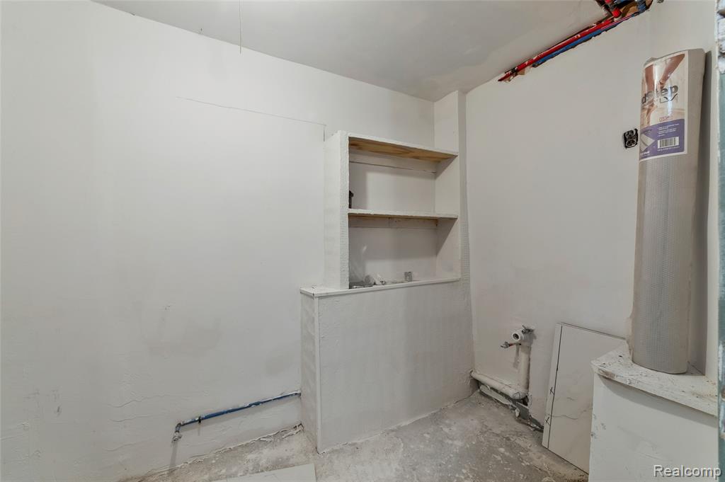 18746 Glenhurst Street, Detroit, MI 48219 — Photo 29