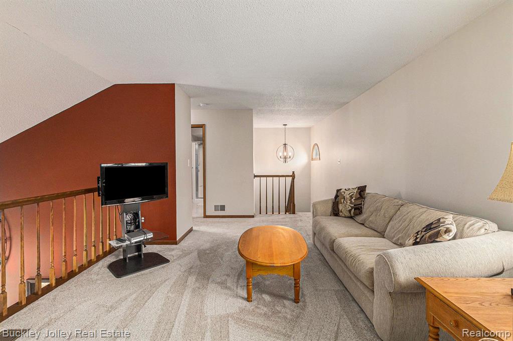 1036 PINEWOOD Court, Brighton, MI 48116 — Photo 14