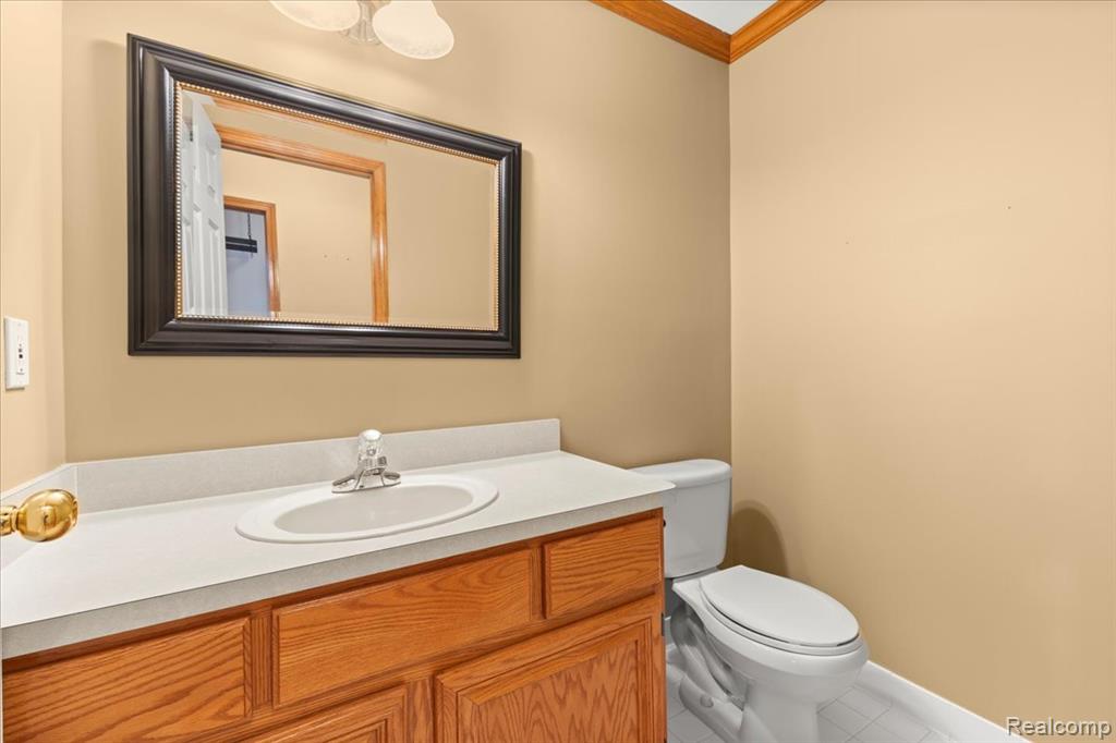 49366 Briar Pointe Dr. Drive, Macomb, MI 48044 — Photo 24