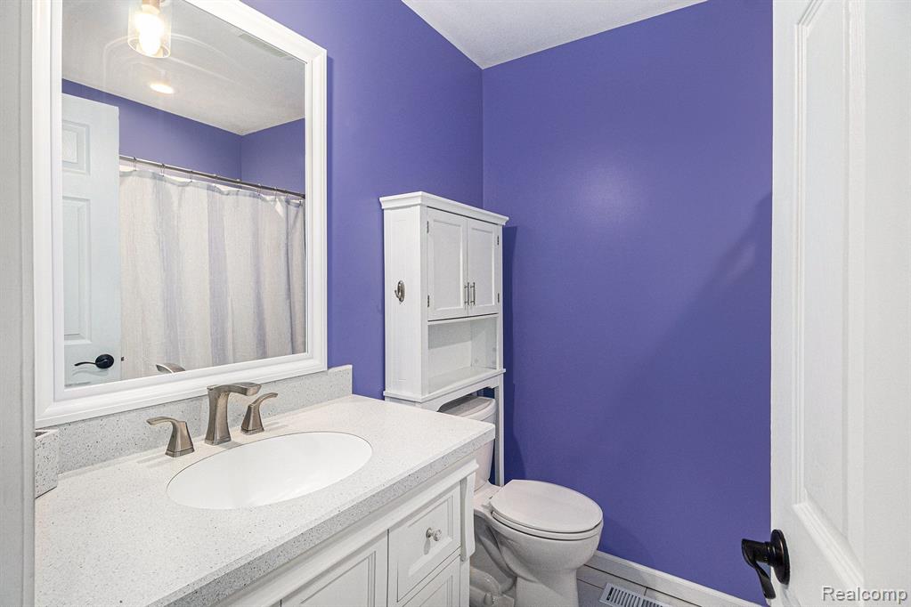 6160 KING ARTHUR Drive, Swartz Creek, MI 48473 — Photo 13
