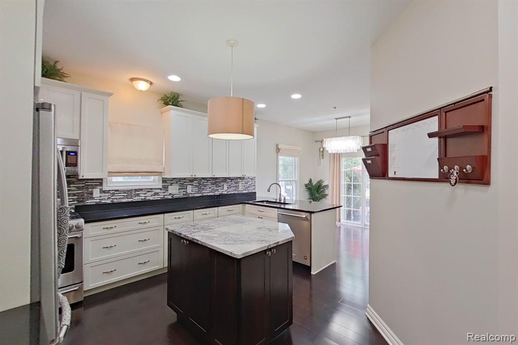 45890 S STONEWOOD Road, Canton, MI 48187 — Photo 27