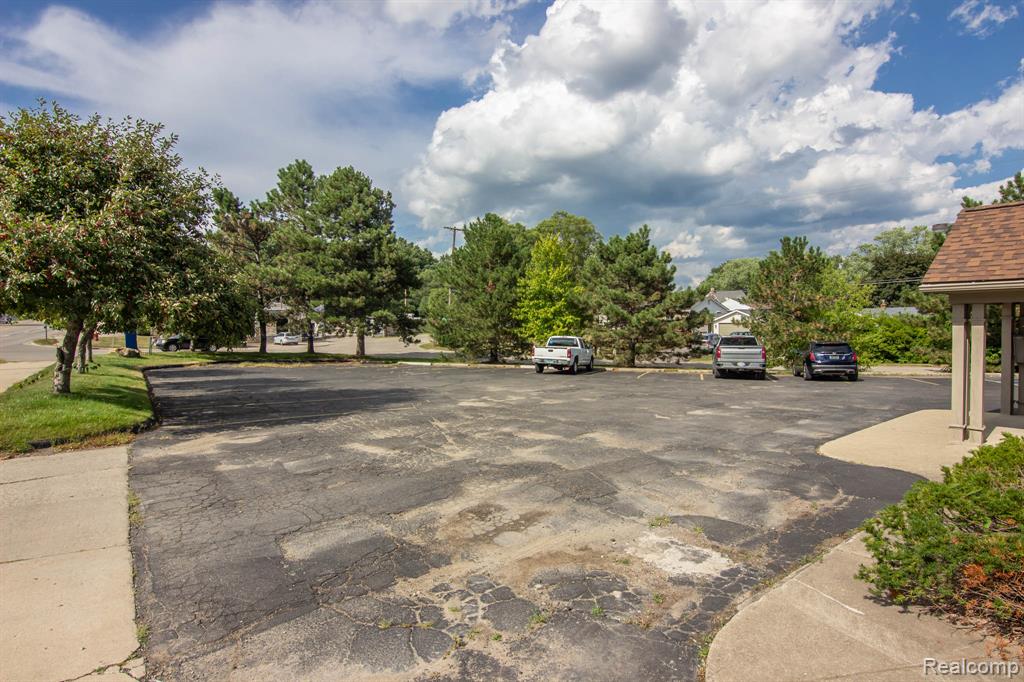 5896 Dixie Highway, Clarkston, MI — Photo 12