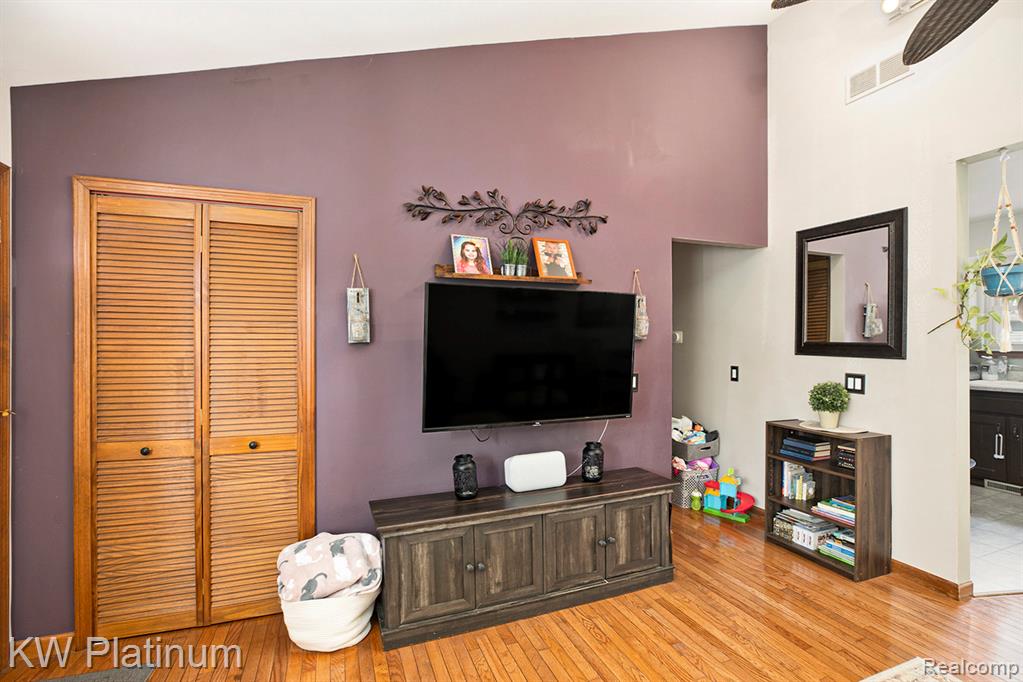 8125 Ogden Drive, Sterling Heights, MI 48314 — Photo 6