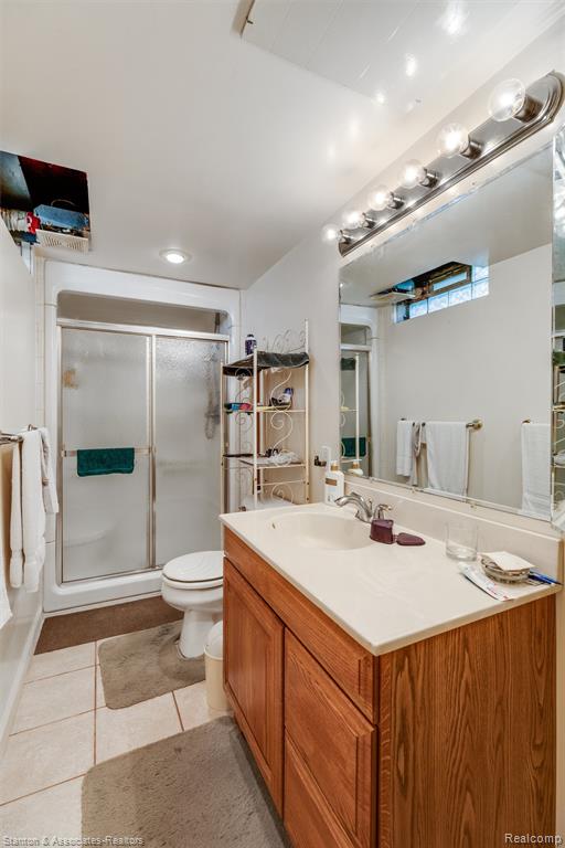 917 E Farnum Avenue, Madison Heights, MI 48071 — Photo 13