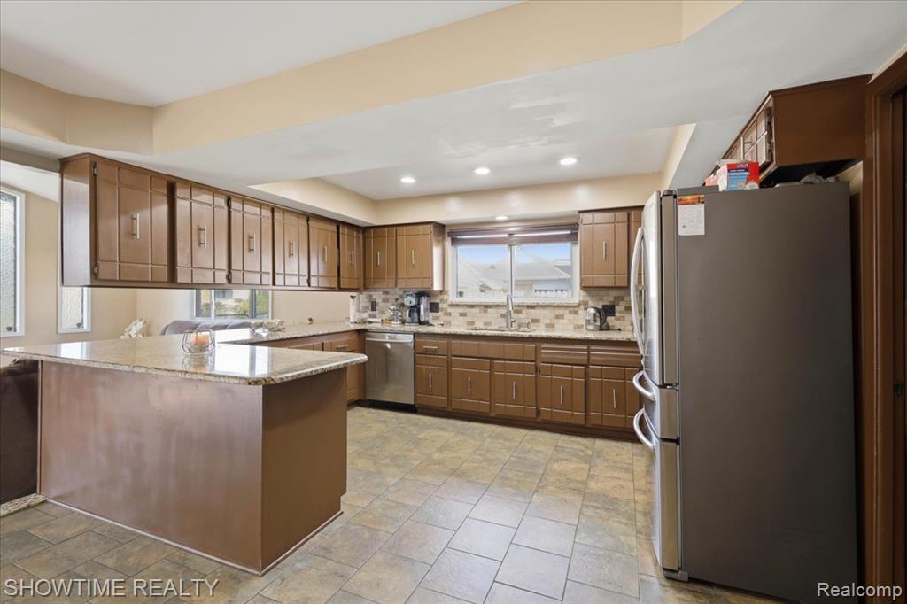 16515 Cederama Drive, Clinton Twp, MI 48038 — Photo 17