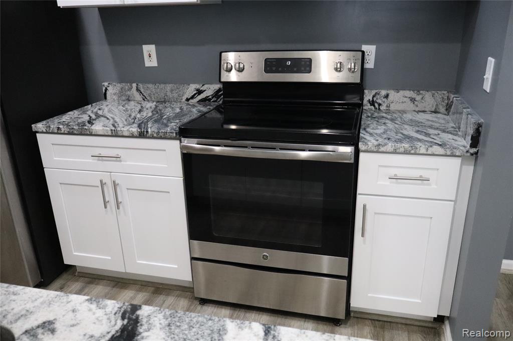 44843 MARIGOLD Drive, Sterling Heights, MI 48314 — Photo 11