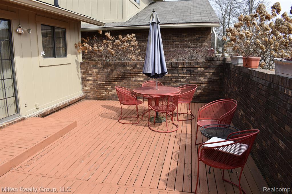 4356 FOXPOINTE Drive, West Bloomfield, MI 48323 — Photo 3
