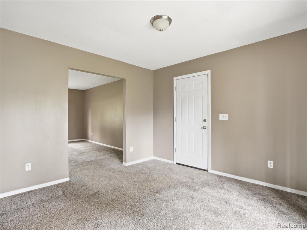 2439 N Long Lake Road, Fenton, MI 48430 — Photo 6