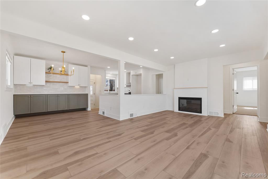 21930 Marlow Street, Oak Park, MI 48237 — Photo 3