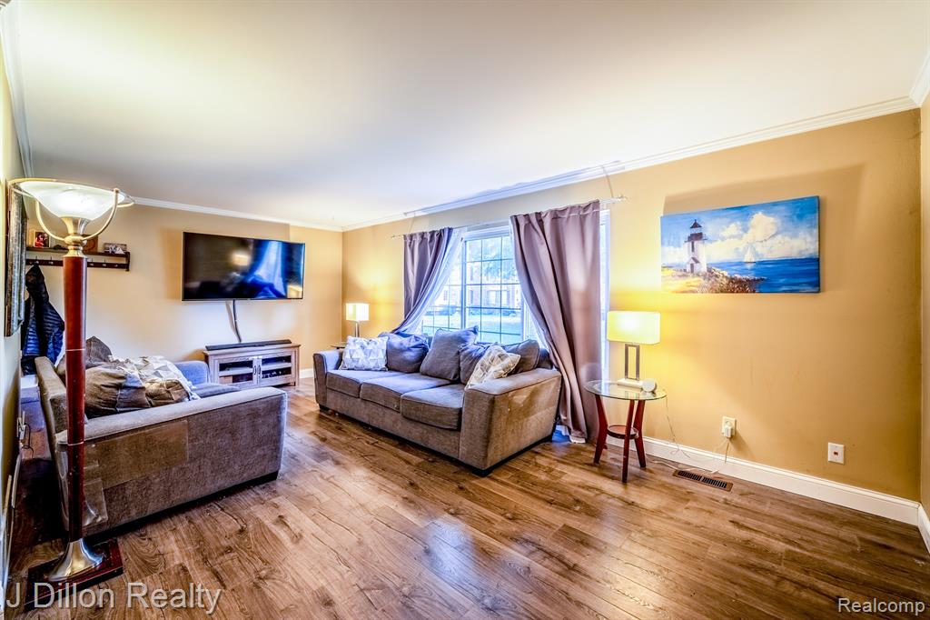 653 E Fox Hills Drive, 49, Bloomfield Hills, MI 48304 — Photo 5