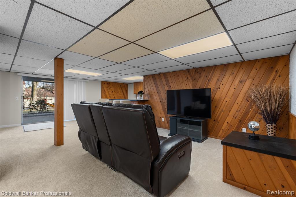 4347 Apple Valley Lane, West Bloomfield, MI 48323 — Photo 37