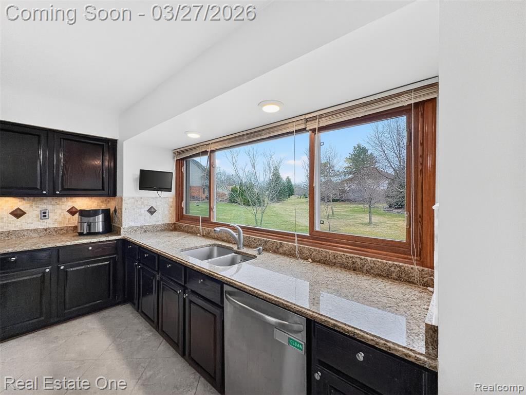 6621 Hill Top Drive, Troy, MI 48098 — Photo 40