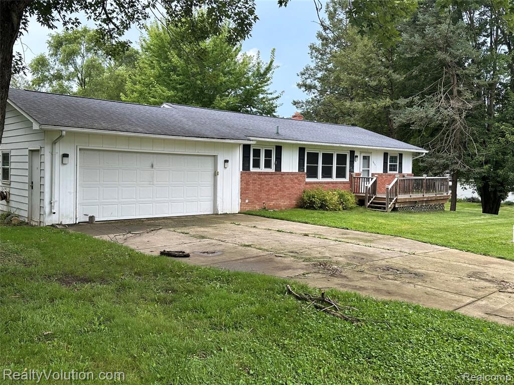 2053 Lillian Drive, Lapeer, MI 48446 — Photo 17